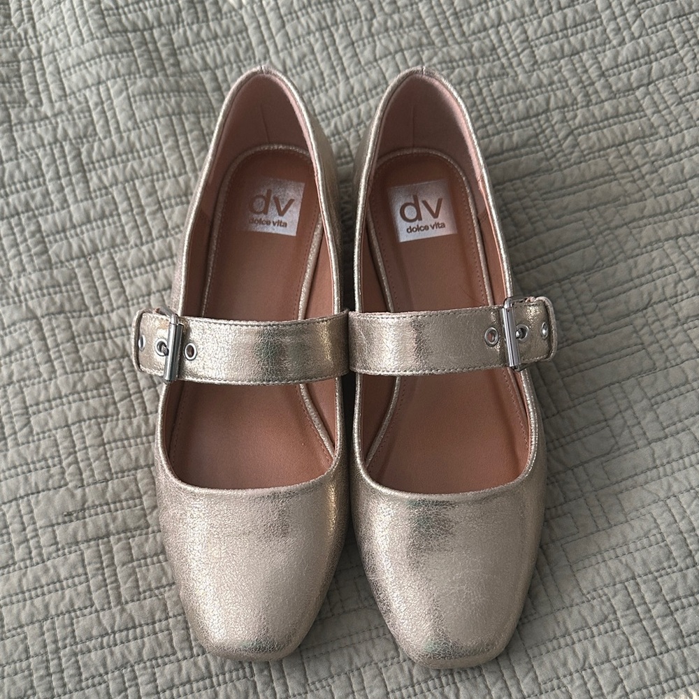 dolce vita Womens MetallicGold Mary Jane Flats